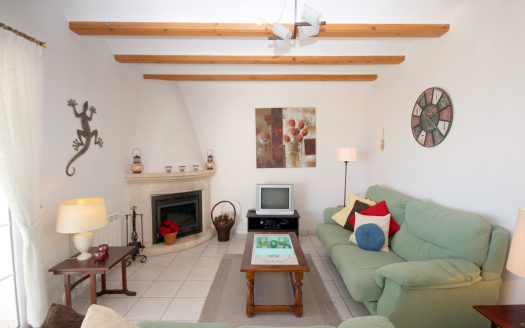 2 Bed, 3 Bath Villa in Moraira, Alicante