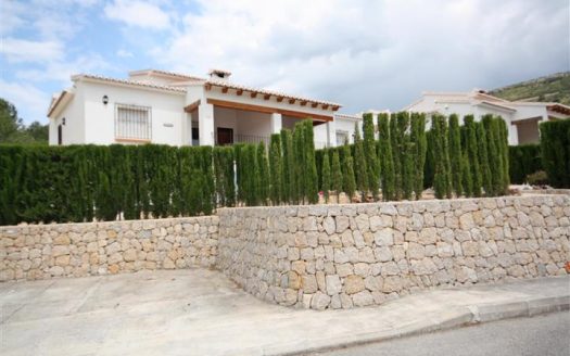 2 Bed, 1 Bath Bungalow in Murla, Alicante