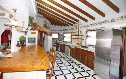 6 Bed, 6 Bath Villas in Moraira, Alicante