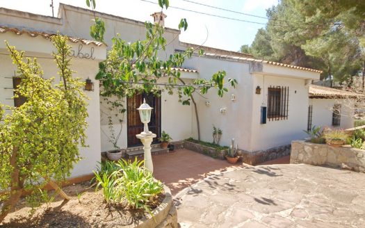 6 Bed, 3 Bath Villas in Benissa, Alicante
