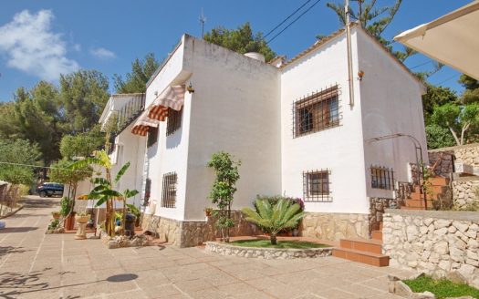 6 Bed, 3 Bath Villas in Benissa, Alicante