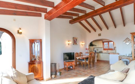 2 Bed, 1 Bath Bungalow in Moraira, Alicante