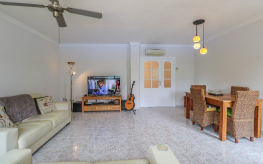 3 Bed, 2 Bath Apartment in Teulada, Alicante