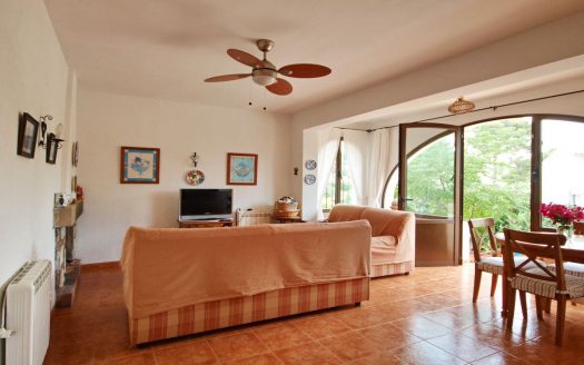 2 Bed, 1 Bath Villas in Moraira, Alicante