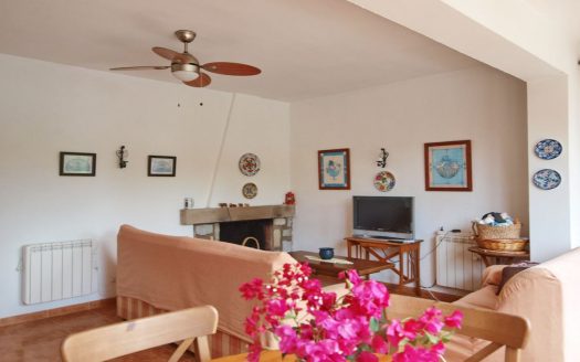 2 Bed, 1 Bath Villas in Moraira, Alicante