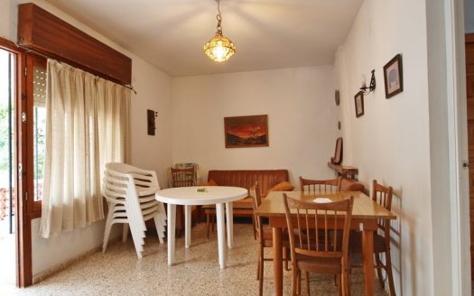 2 Bed, 1 Bath Villas in Moraira, Alicante