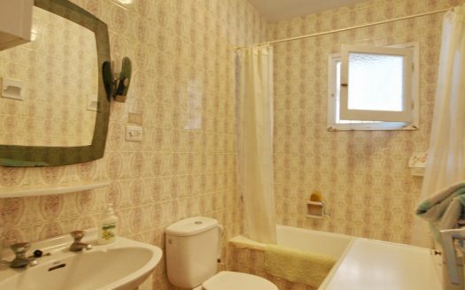 2 Bed, 1 Bath Villas in Moraira, Alicante