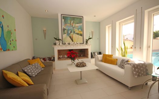6 Bed, 3 Bath Villa in Moraira, Alicante