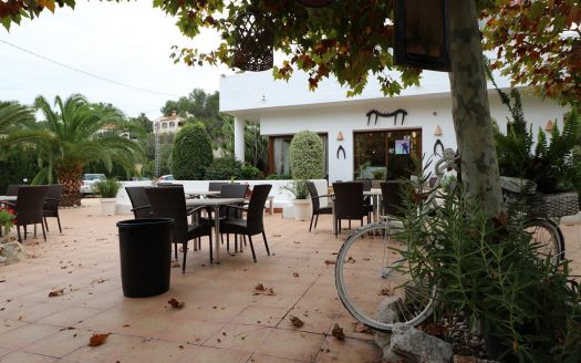 3 Bed, 2 Bath Commercial Property in Moraira, Alicante