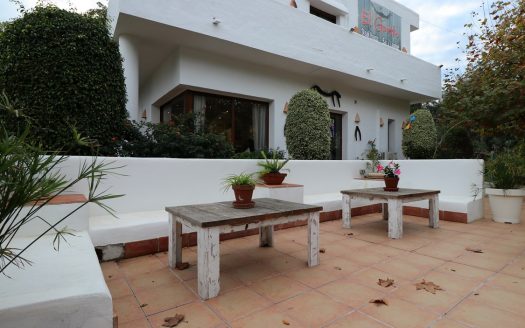3 Bed, 2 Bath Commercial Property in Moraira, Alicante