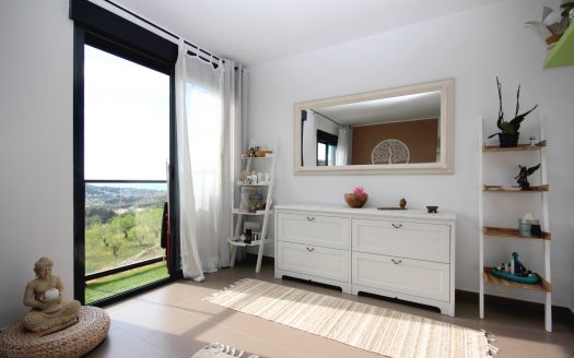 2 Bed, 2 Bath Apartment in Benitachell, Alicante
