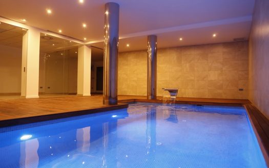 4 Bed, 6 Bath Villas in Moraira, Alicante