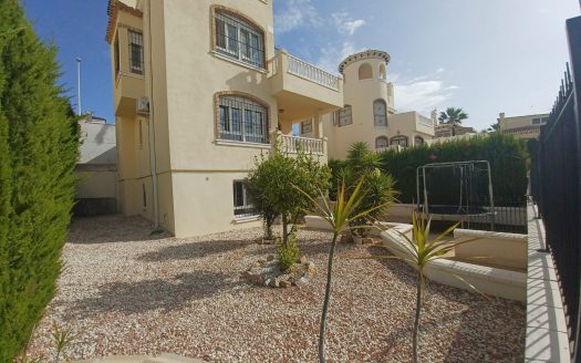 3 Bed, 2 Bath Detached in Orihuela Costa, ALICANTE